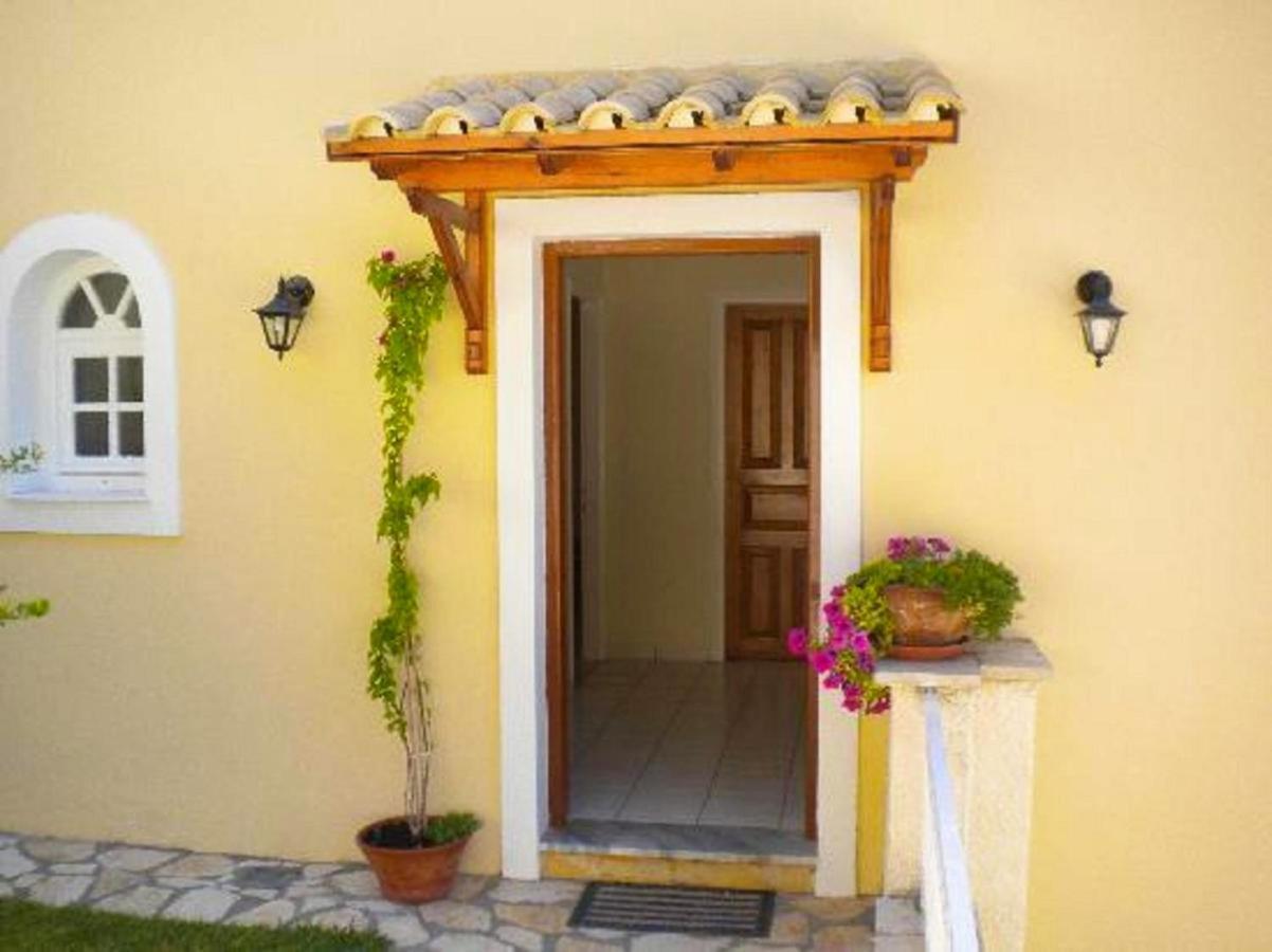 Natalia Apartment B With Panoramic Sea Views Of Agios Gordios Bay Exterior foto